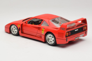 Ferrari F40 Club Deutschland Rosso Bburago 1:18 3032-L3 Pressofusione — immagine 7 di 8