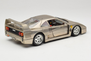 Ferrari F40 Dark Chrome Silver Kroymans Edizione Limitata Bburago 1:18 3032-C2 Pressofusione — immagine 3 di 8