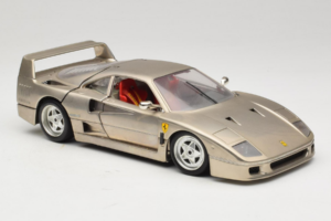 Ferrari F40 Dark Chrome Silver Kroymans Edizione Limitata Bburago 1:18 3032-C2 Pressofusione — immagine 6 di 8