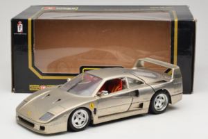 Ferrari F40 Dark Chrome Silver Kroymans Edizione Limitata Bburago 1:18 3032-C2 Pressofusione — immagine 8 di 8