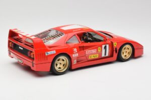 Ferrari F40 Evoluzione Bburago 1:18 3042 Pressofusione — immagine 3 di 8