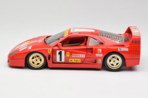 Ferrari F40 Evoluzione Bburago 1:18 3042 Pressofusione — immagine 4 di 8