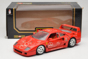 Ferrari F40 Evoluzione FC Nürnberg Special Edition Rosso Bburago 1:18 3042-FCN Pressofusione — immagine 8 di 8