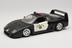 Ferrari F40 Highway Patrol Nero Bianco Bburago 1:18 3022-H1 Pressofusione