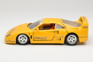 Ferrari F40 Interconti Car HiFi Giallo Bburago 1:18 3032-I1 Pressofusione — immagine 4 di 8