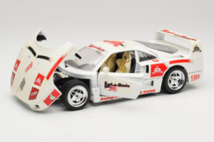 Ferrari F40 Kart-o-Mania Bianco Bburago 1:18 3332-W3 Pressofusione — immagine 2 di 8