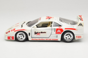Ferrari F40 Kart-o-Mania Bianco Bburago 1:18 3332-W3 Pressofusione — immagine 4 di 8