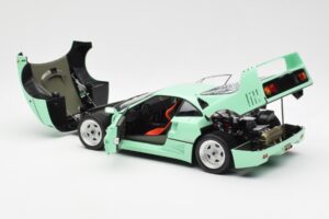 Ferrari F40 Verde Menta Kyosho 1:18 08416MG Pressofusione — immagine 7 di 10