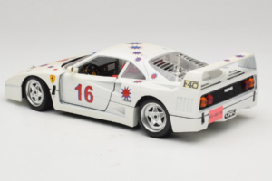 Ferrari F40 #16 Borsenmodells Bianco Limited Edition 333 pcs 1987 Bburago 1:18 3332-W1 Pressofusione — immagine 7 di 8