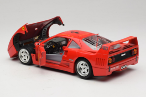 Ferrari F40 #8 Bevro International Rosso 1987 Bburago 1:18 3332-P3 Pressofusione — immagine 5 di 8