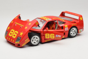 Ferrari F40 LM #86 Ch. Pozzi IMSA 24 Hours of Le Mans 1985 Rosso Bburago 1:18 3332-P6 Pressofusione — immagine 2 di 8