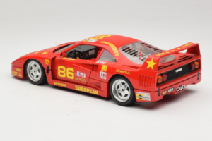 Ferrari F40 LM #86 Ch. Pozzi IMSA 24 Hours of Le Mans 1985 Rosso Bburago 1:18 3332-P6 Pressofusione — immagine 7 di 8