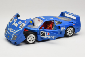 Ferrari F40 Pilot #56 Blu Bburago 1:18 3332-BL1 Pressofusione — immagine 2 di 8