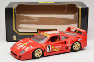 Ferrari F40 Pirelli Agip #1 Ferrari Club Italia Rosso Bburago 1:18 3032-P2 Pressofusione — immagine 8 di 8