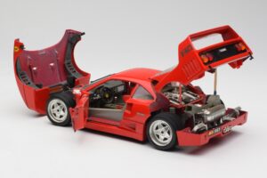 Ferrari F40 Rosso Bburago 1:18 3032 Pressofusione — immagine 5 di 8