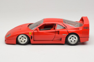 Ferrari F40 Rosso Diamond Edition Bburago 1:18 3022-P1 Pressofusione — immagine 4 di 8