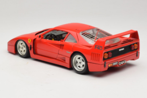 Ferrari F40 Rosso Diamond Edition Bburago 1:18 3022-P1 Pressofusione — immagine 7 di 8