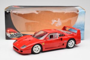 Ferrari F40 Rosso Hot Wheels 1:18 23911 Pressofusione — immagine 8 di 8