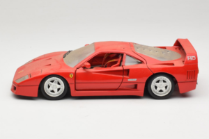 Ferrari F40 Rosso Tonka 1:18 17004 Pressofusione — immagine 4 di 8