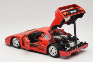 Ferrari F40 Rosso Tonka 1:18 17004 Pressofusione — immagine 5 di 8