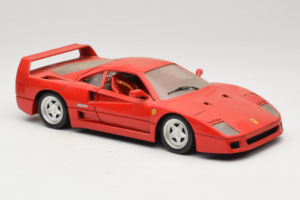 Ferrari F40 Rosso Tonka 1:18 17004 Pressofusione — immagine 6 di 8