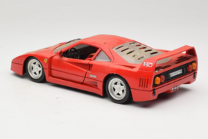 Ferrari F40 Rosso Tonka 1:18 17004 Pressofusione — immagine 7 di 8