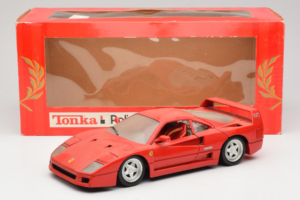 Ferrari F40 Rosso Tonka 1:18 17004 Pressofusione — immagine 8 di 8