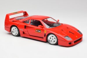 Ferrari F40 Rosso Corsa Bburago 1:18 3332 Pressofusione — immagine 6 di 8