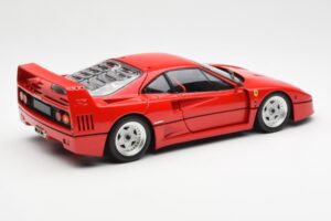 Ferrari F40 Rosso Corsa Kyosho 1:18 08416R2 Pressofusione — immagine 4 di 10