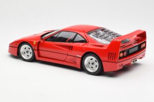 Ferrari F40 Rosso Corsa Kyosho 1:18 08416R2 Pressofusione — immagine 9 di 10