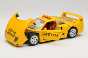 Ferrari F40 Safety Car Giallo Bburago 1:18 3032-Y2 Pressofusione — immagine 2 di 8