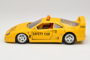 Ferrari F40 Safety Car Giallo Bburago 1:18 3032-Y2 Pressofusione — immagine 4 di 8