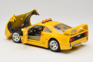 Ferrari F40 Safety Car Giallo Bburago 1:18 3032-Y2 Pressofusione — immagine 5 di 8