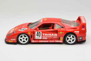 Ferrari F40 #40 T. Ohta / A. Reid Taisan Rosso 1987 Bburago 1:18 3022-T1 Pressofusione — immagine 4 di 8