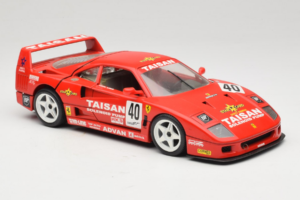 Ferrari F40 #40 T. Ohta / A. Reid Taisan Rosso 1987 Bburago 1:18 3022-T1 Pressofusione — immagine 6 di 8