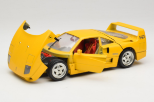 Ferrari F40 Giallo Bburago 1:18 3032-Y1 Pressofusione — immagine 2 di 8