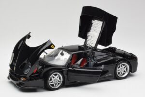 Ferrari F50 Nero Hot Wheels 1:18 23910 Pressofusione — immagine 2 di 8