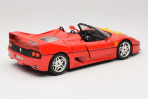 Ferrari F50 Cabriolet 50 Jahre Ferrari 24 Jahre Bburago FMC Rosso Bburago 1:18 3352-P1 Pressofusione — immagine 3 di 8