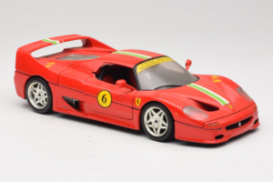 Ferrari F50 Coupé #6 Rosso con Bandiera Italiana Bburago 1:18 3382-P1 Pressofusione — immagine 6 di 8