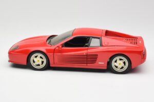 Ferrari F512 M Rosso Hot Wheels 1:18 29758 Pressofusione — immagine 4 di 8