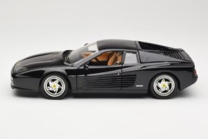 Ferrari F512M Nero Hot Wheels 1:18 23922 Pressofusione — immagine 4 di 8