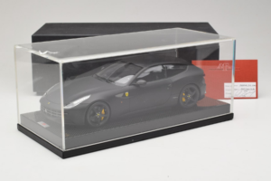 Ferrari FF Matte Black MR Collection 1:18 FERR04CAL Resina — immagine 6 di 7
