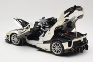 Ferrari FXX-K Evo #70 Bianco Bburago 1:18 18-16012 Pressofusione — immagine 5 di 8