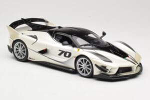 Ferrari FXX-K Evo #70 Bianco Bburago 1:18 18-16012 Pressofusione — immagine 6 di 8