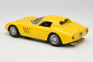 Ferrari 250 GTO Giallo Guiloy 1:18 67525 Pressofusione — immagine 7 di 8