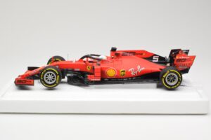 Ferrari SF90 #5 S. Vettel Australian GP 2019 BBR 1:18 BBR191805DIE Resina — immagine 3 di 6