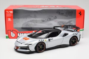 Ferrari SF90 XX Stradale Arctic White Bburago 1:18 18-16020W Pressofusione — immagine 8 di 8