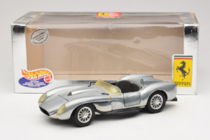 Ferrari Testa Rossa Chrome Silver Hot Wheels 1:18 25737 Pressofusione — immagine 8 di 8