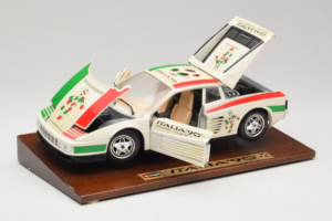Ferrari Testarossa Italia 90 Bianco Bburago 1:18 3059-W1 Pressofusione — immagine 3 di 8