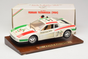 Ferrari Testarossa Italia 90 Bianco Bburago 1:18 3059-W1 Pressofusione — immagine 8 di 8